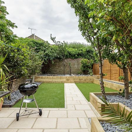 פורטסמות' Stopover At Orchard Garden Apartment With Great Outdoor Space מראה חיצוני תמונה